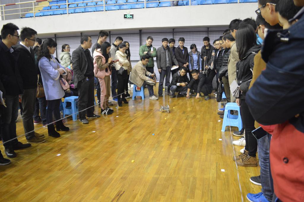 无碳小车比赛现场